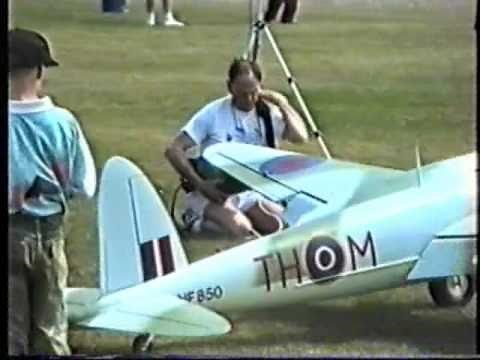 RC PLANE CRASH - 1992 - LARGE SCALE De HAVILAND MOSQUITO DISINTEGRATES