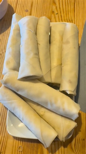 🎄✨ Up to 60% OFF Combo Vietnamese Cooking Class, Vietnamese basic language and Cultural Session at Saigon Lotus ✨🎄 A special festive offer for food lovers and culture seekers, hosted by our 5⭐ TripAdvisor–rated cooking school, led by Saigon Lotus’ Head Chef, Thi. 🍜 Learn to cook authentic Vietnamese cuisine in a joyful, hands-on class at Saigon Lotus — a lantern-lit, cosy, traditional Vietnamese restaurant in Middleton Gardens. Together, we’ll: • Cook 4 delicious Vietnamese dishes • Learn bas