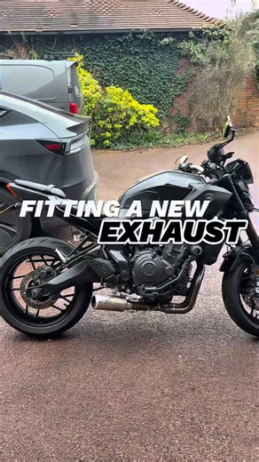 Ryan Lapinid on Instagram: "Fitted an SC Project exhaust to the bike today. I’m in love with the sound! 🔊💨#mt07 #yamahamt07 #2025mt07"