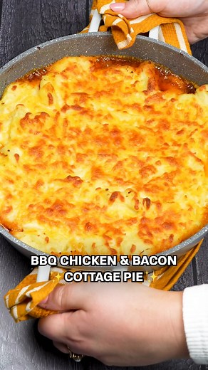 395K views · 2.1K reactions | One Pan Wonder! You NEED to make this BBQ Chicken & Bacon Cottage Pie!  #budgetfriendly #yummy #quickrecipe #familyrecipe #onepanmeal #cottagepie #britishfood | Planet Food | Facebook