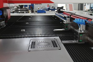 [Hot Item] CNC Turret Punch Machine Sheet Metal Punch Machine Hole Perforating Machine