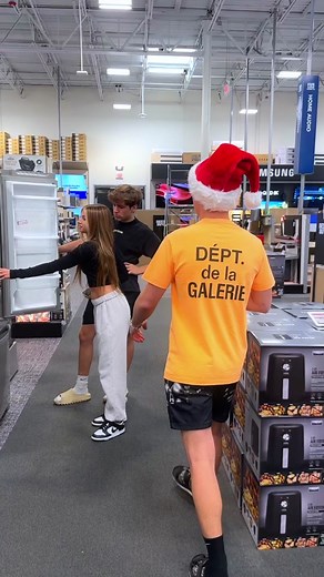 Your age is your shopping budget😳 @ashley rose #jackdoherty