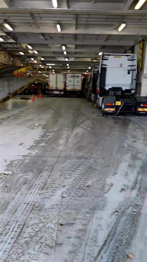 Export cars and trucks to North Africa Libya With Clapotish | Clapotish Import Export & Shipping