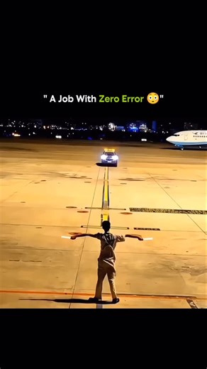 SCIENCE | HISTORY | FACTS | EXPERIMENT on Instagram: "This POV shows one of the most precise jobs in aviation — an aircraft marshaller guiding a plane into its parking position. From the cockpit, pilots rely entirely on these hand signals when taxiing near terminals, where even a small mistake can cause massive damage. 1️⃣ Absolute Precision: Every hand movement follows strict international standards. There’s no room for creativity — only accuracy. 2️⃣ Silent Communication: With roaring engines