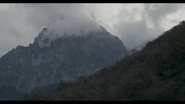 Fractured Strings introduces emotive musical gestures that reflect the intricacies, patterns and contrasts found in natural phenomena, making it the perfect companion to score your trips, like this one composer @jessebeamanmusic sent from Italy and Iceland! ⏰ Fractured Strings introductory offer ends TONIGHT — Grab it now: https://bit.ly/3gtgSAk | Spitfire Audio