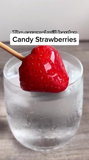 Strawberry Tanghulu #asmr #asmrsounds #strawberry #tiktokfood #foodtok | Tanghulu