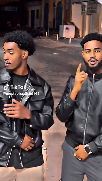 Qofkaaga ma ada ka wayn mise isaga?