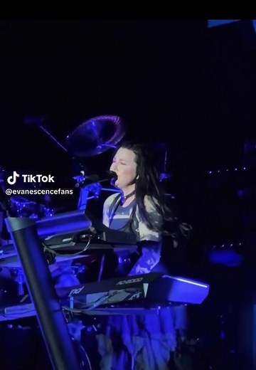 Live Performance of Bring Me To Life by Evanescence in Puerto Rico