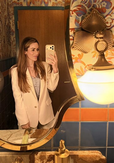 Hot take after my Miami trip… I’m curious if anyone else feels the same? I just got back from Miami where my mom and I went shopping for her Mother of the Bride dress, and honestly… it was surprisingly not a great place for it. We went to Bal Harbour and the Design District expecting tons of formal options, but there were basically no gowns anywhere. And when we did find them, they were all super bright colors. It felt like most of the sales associates didn’t really understand that for weddings,