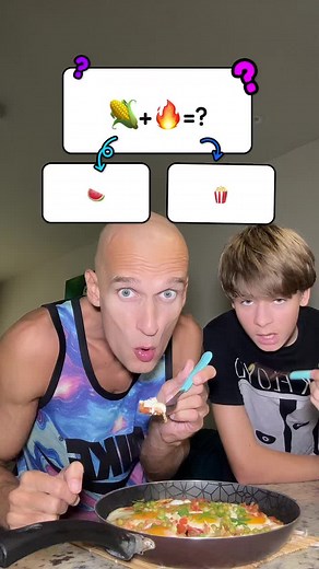 Друзья Шакшука яичница 🍳😍 Играем за обедом 🥘 #steff_happy #saitamafamily #saitamarussian