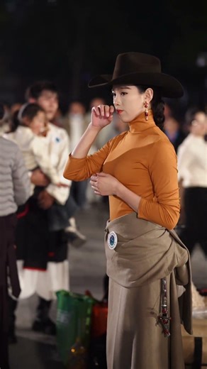 #dance #chinesedancer #tibetan #锅庄舞 #藏族舞 #beauty #beautiful