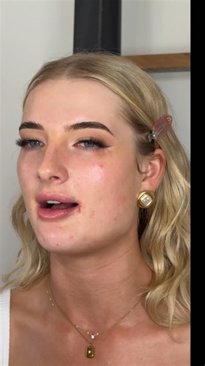 Bridal and event makeup artist on Instagram: "Your base doesn’t have to be cake if you want full coverage and have blemishes- follow these steps for an amazing base Step 1. Take a full cover concealer and only apply it to the area of concern. This must be a full coverage concealer, I use the @tartecosmetics shape tape concealer Step 2. Let it dry! Yes give it a minute to set and give you even more coverage so that the foundation on too doest mix into your concealer and dilute it! Step 3. Use a s