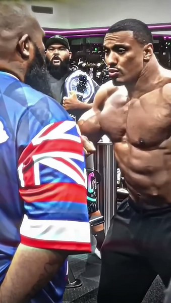 bodybuilder vs powerslap champion #shorts #short