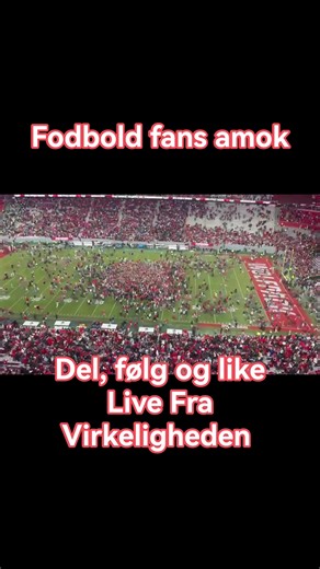 🇺🇸 #NC State-fansene var begejstrede efter gårsdagens overraskelse mod Georgia Tech, men politiet i #Raleigh var ikke begejstret og slog hårdt ned på fans'ne... NC State idømt en bøde på $50.000 efter at fans strømmede til banen, lige da Wolfpack chokerede Georgia Tech i 11 time! Del, følg og like Live fra virkeligheden #sport #USA | Live fra virkeligheden