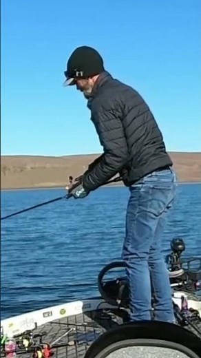 Early Season Smallmouth Fishing! Full Link below!! #bassfishing #smallmouthbass #jerkbaits