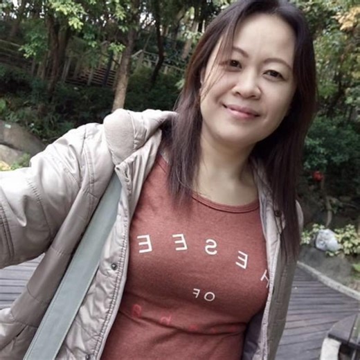 For extended visits, Canadians must create a U.S. Citizenship and Immigration Services (USCIS) online account and submit the electronic Form G-325R, a biographic information form, before their stay exceeds 30 days. You will need your passport and I-94 form to enter, and you must keep your I-94 information current if you change your address during your stay. If you plan to stay longer than the initial authorized period, you may need to apply for an extension with USCIS using Form I-539. #thingsto