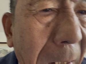 How to use self-service check in and baggage check