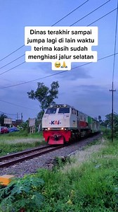 Dari awal kemunculan nya saya baru kali ini hunting kereta api ini dan ini pun dinas terakhirnya karena waktu nya mau magrib melintas di tasik😁 #keretaapi #kereta #kai #keretaapiindonesia #keretaapikita #fyp #fypシ #railfansindonesia #pasundantambahan #cc203