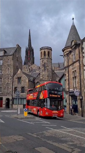 Edinburgh, Scotland | A City Straight Out of a Fairytale