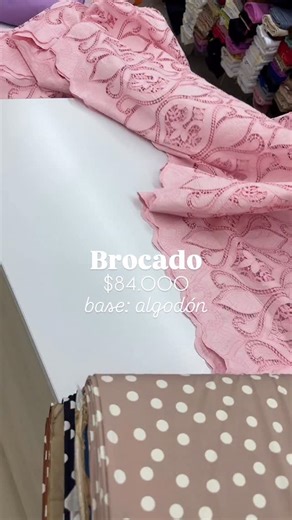 Quien comente le enviamos el #enlace con todos los modelos y colores 😃✨ •Telas bordadas y las más exclusivas de @adornoselegantisima | Adornos Elegantisima