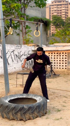 Sledgehammer workout practice💪🏼🔥🏋️
