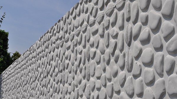 Watch Ingenious Construction Workers Tackle Challenges Using Next-Generation Construction Tools