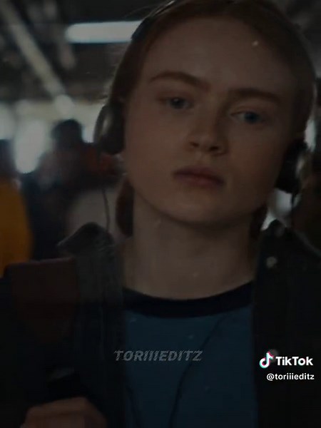 #maxmayfieldedit #ziggyberman #maxseason4 I was too lazy to add fade out animation to the keyframes🙄😭😭