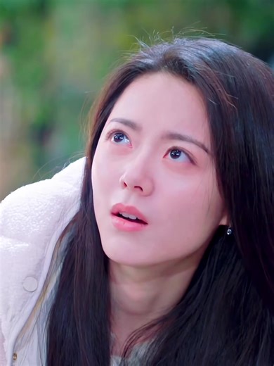 Soothing Moments: Xiguang Heals Lin Yushen's Heart