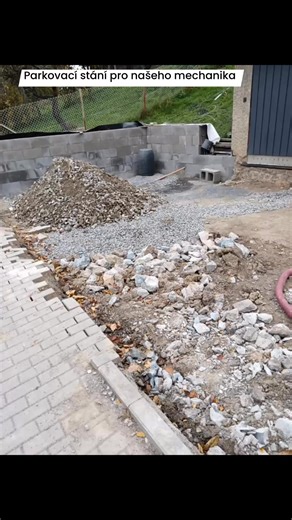 Parkovací stání Rusava , pro našeho mechanika, chvilku to trvalo na termínu ale mas to kamo ❤️úprava česaný beton ✌️pocasi dneska na jedničku 👌 | Pois s.r.o