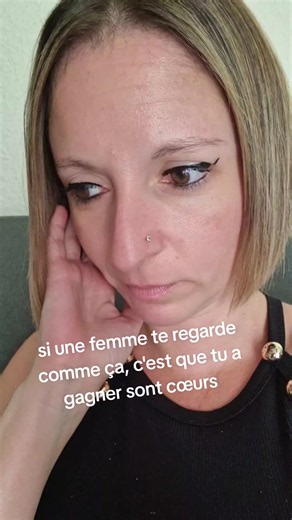 Si une femme te regarde comme ça — signification courante