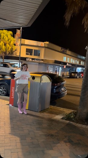 Damn girl!! Smut CEO Brooke even makes box ripping kinda sexy. Ps. I never knew owning a bookshop would mean spending 80% of my day ripping up boxes! | Umina Beach Book Nook