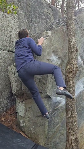 Rise Over Run V3 - Dixon School road boulders