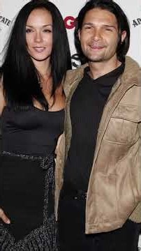 How did Corey Feldman gofrom being a $19 millionsuperstar to not even beingable to afford
