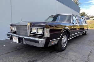 Larry Hagman Bought This Huge Lincoln Town Car Limousine, but Probably Never Drove It