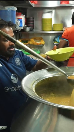 40K views · 757 reactions | Singapore MUSLIM Street Food Tour!10 Must Try HALAL Food in Singapore! | The Chui Show | Facebook