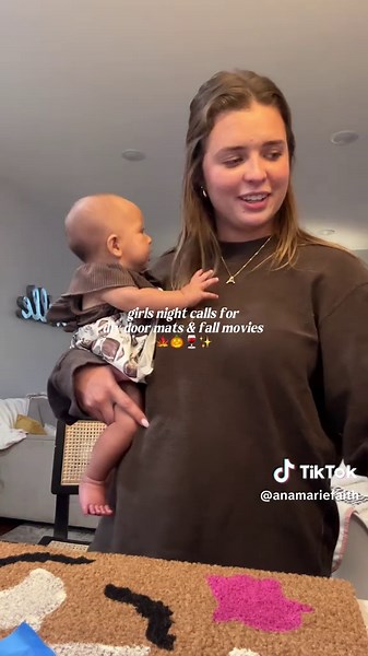 DIY fall door mat = best start to spooky season 👻 ✨ #girlsnight #doormat #halloween #diy #falldecor