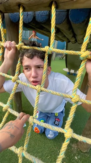 Encontré un niñ0 encerrad0 😲 #humor #comedia ￼