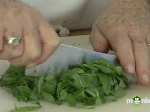 How To Chop And Mince Mint