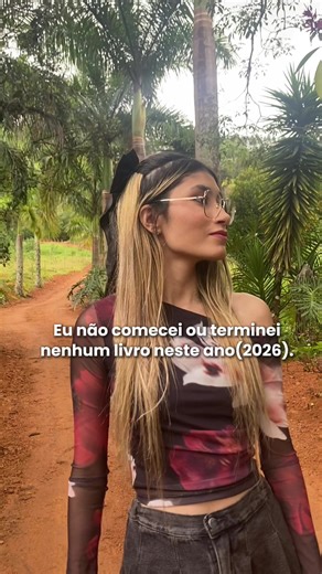 Parece bobo, mas acabei pensando sobre isso e me lembrando dos dias que batia dia 1 e já tinha uma nova leitura, mas era outro momento, outra rotina e tudo bem…🎀 #fryp #booktokbrasil #fyp #booktok #foryou