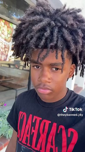 Best freeforms on tiktok🤷🏽‍♂️#greenscreenvideo #freeformjourney #freeformsdreads #freeformlocs #foryoupage #2k24leaks #dreadslocks #retwistandstyle