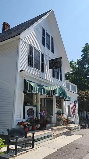 Welcome to the Dorset Union Store! #dorsetunionstore #dorsetunion #dorsetvt #dorsetvermont #onthegreen #dorsetgreen #vermont #ilovermont #countrystore #manchestervt #rupert #pawlet #stratton #arlingtonvt #winhall #peru #landgrove #danby #deli #wine #pastry #drinks #maplesyrup #cookies #salads #home
