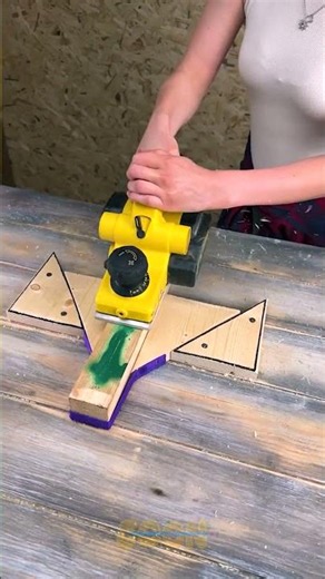 Mastering Solo Plywood Cuts: Tips for Stability 🪵💪