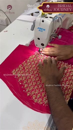 పెళ్లి కి ఇలాంటి maggam work blouse ఉండాల్సిందే 😍 | latest maggam Work Blouse #shorts #aariwork