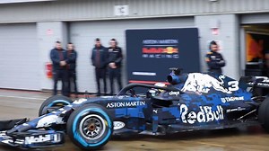 Our first look at a 2018 car on track 😀😀😀 Daniel Ricciardo puts the Red Bull Racing RB14 through its paces at Silverstone, with Max Verstappen a very keen observer... | F1