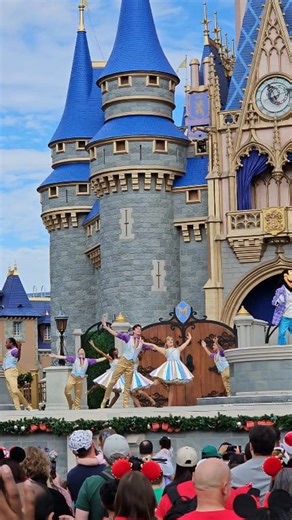 Getting ready for the magic at Walt Disney World Resort 2025 — where dreams come alive and every moment feels like a fairytale! 🎆🏰 #waltdisneyworld #disney2025 #magicalmoments #familyadventure #dreambig #travelvibes #disneylife #happiestplaceonearth #foryoupage #usa #travel | playsummer