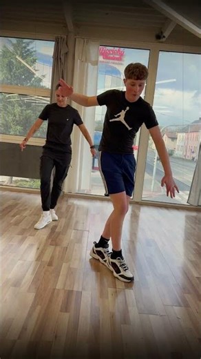 This shuffle combo will blow your mind #shuffle #dance #tutorial