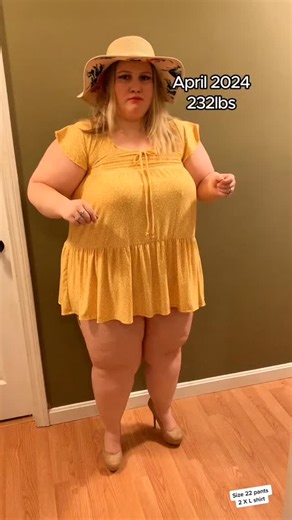 Charlotte Bilson | Weight Loss Coach 🇺🇸 on Instagram: "107 lbs gone in 8 months without strict dieting or daily gym sessions break the pattern 🧠 Most weight loss plans are built like this: Do more Cut more Train more Track everything This one was built the opposite way. Do less but daily Make it take under 3 minutes Make it easy to repeat Make it fit real life That is what powered this before to after. Early wins that kept momentum alive 🔹 Hunger felt more stable 