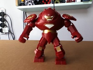 Reviewing a LEGO Custom Hulkbuster BIgFig