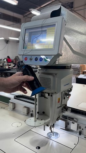 Programmed stitching! 🪡🧵 #bancouros | Bancouros Estofados Couro