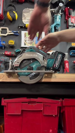 Introducing the NEW Makita XGT 40V Max Circular Saw